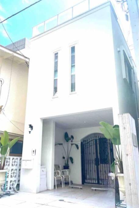 Small Villa Tokyo 渋谷まで2駅10分 青山一丁目駅徒歩3分一軒家ペット歓迎お子様歓迎駐車場あり6人までok Kültér fotó