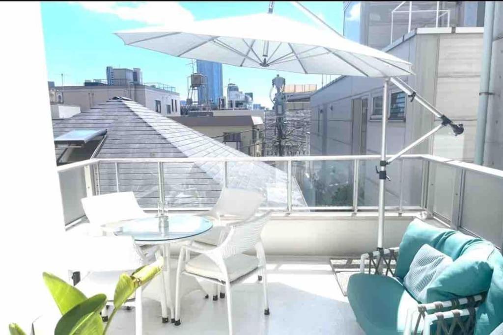 Small Villa Tokyo 渋谷まで2駅10分 青山一丁目駅徒歩3分一軒家ペット歓迎お子様歓迎駐車場あり6人までok Kültér fotó